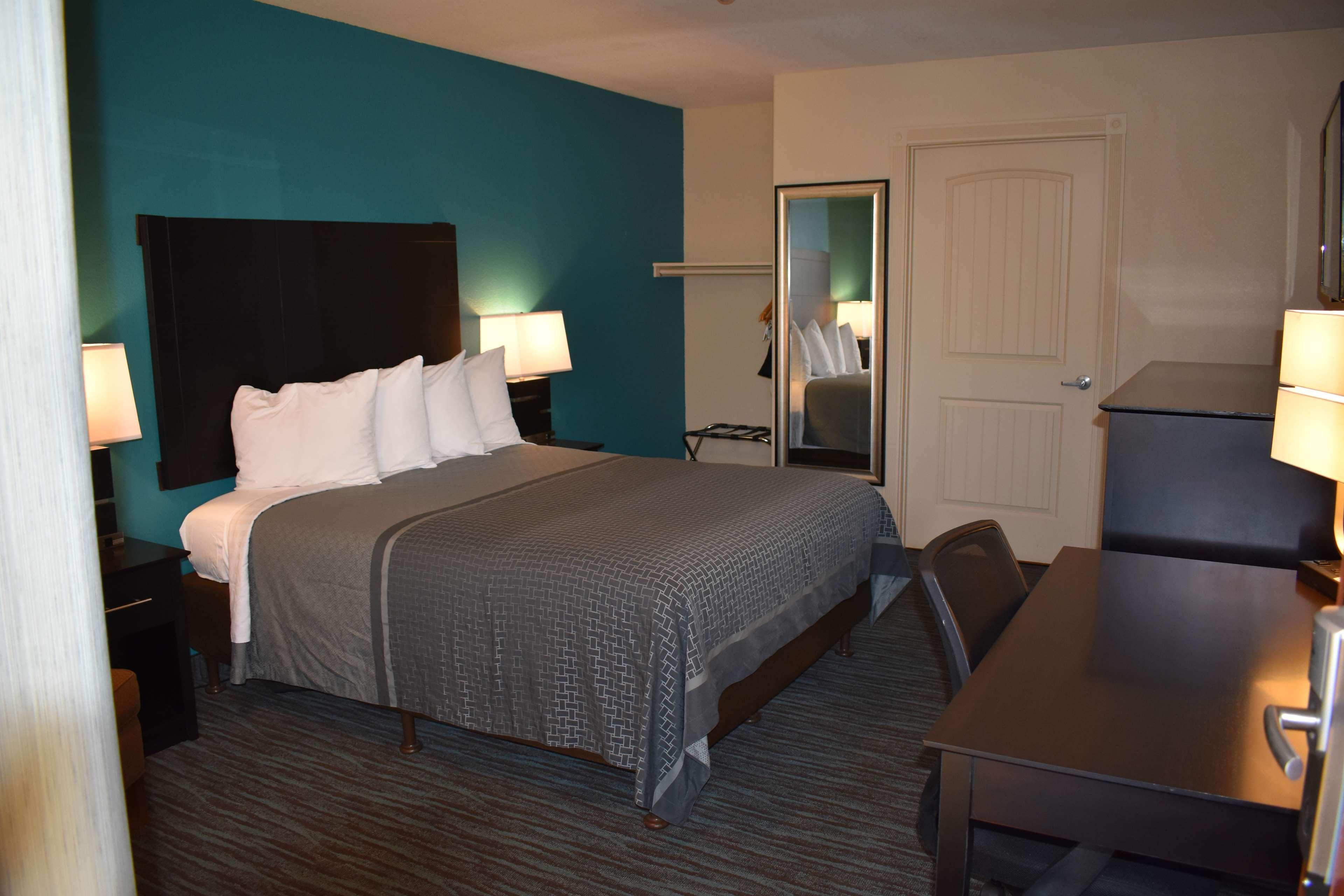 Best Western Apricot Inn Chaney Ranch Экстерьер фото
