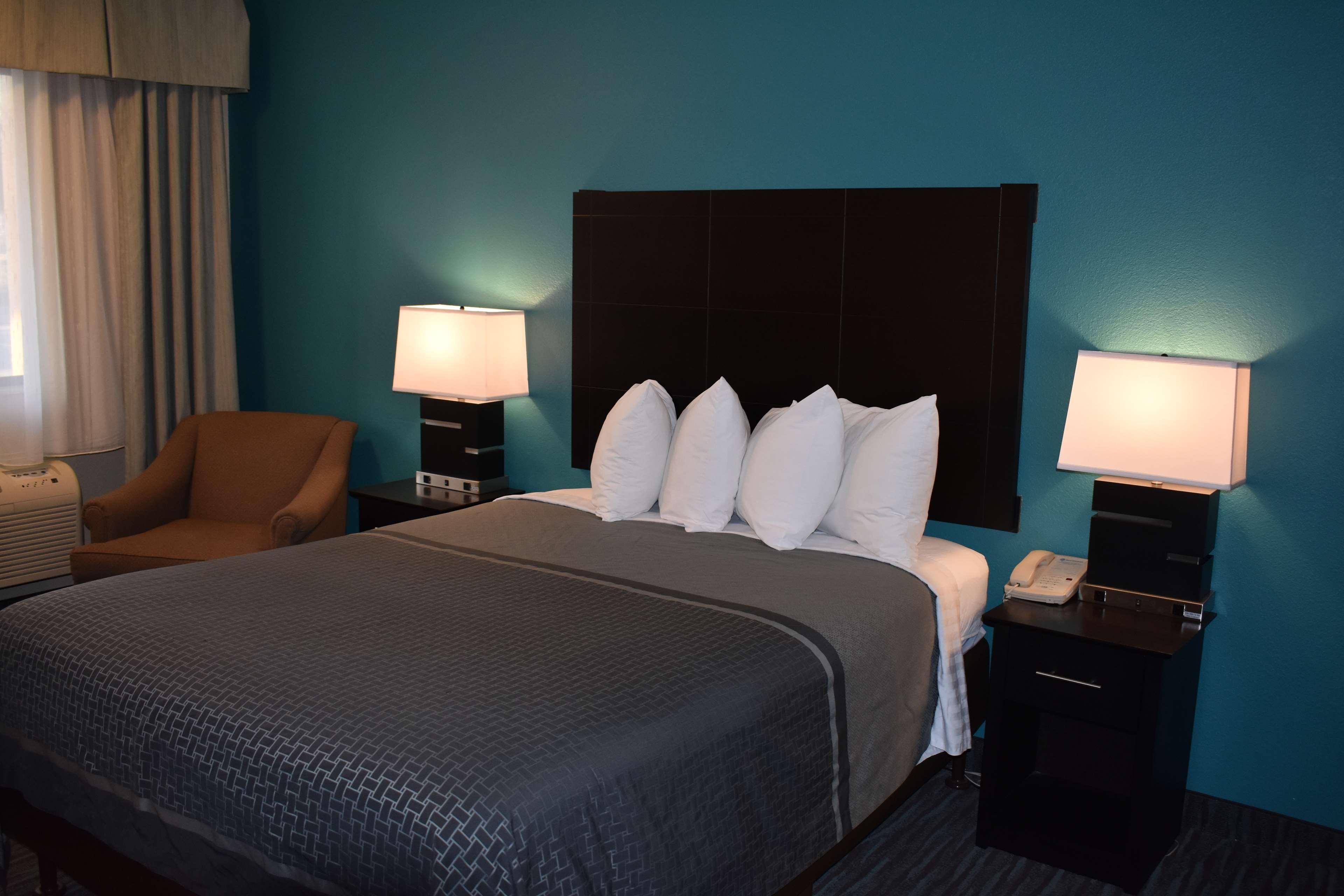 Best Western Apricot Inn Chaney Ranch Экстерьер фото