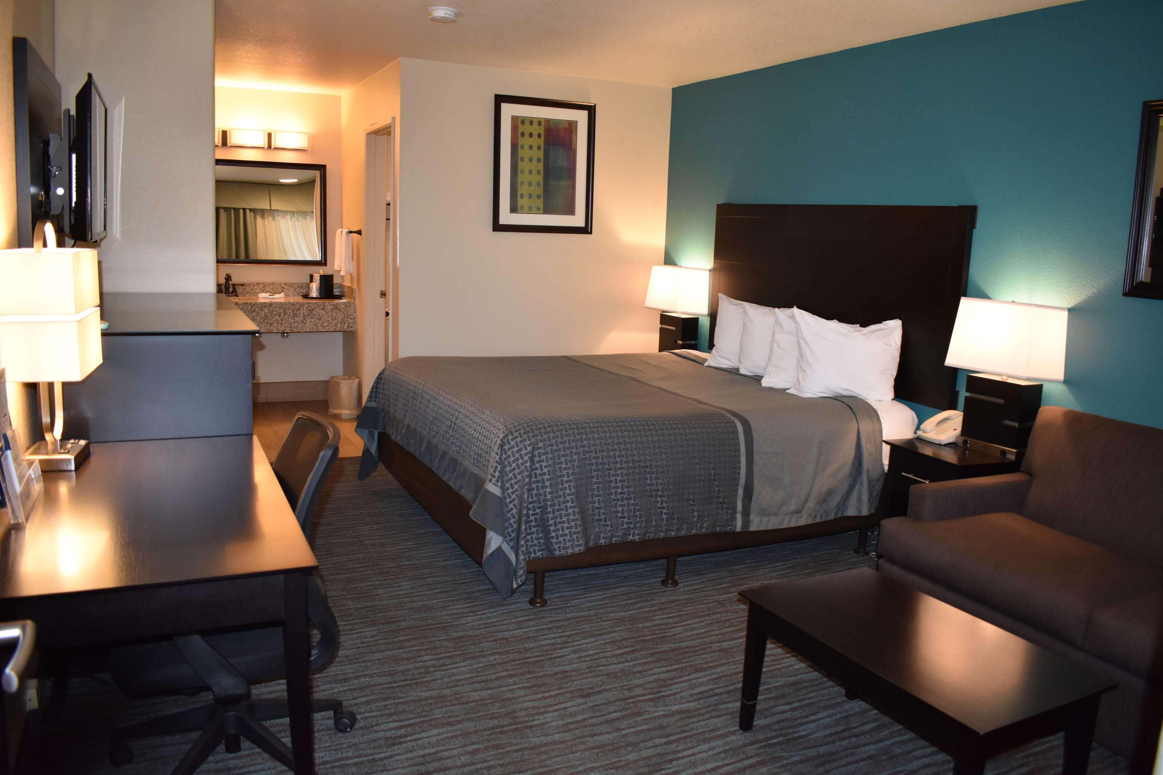 Best Western Apricot Inn Chaney Ranch Экстерьер фото