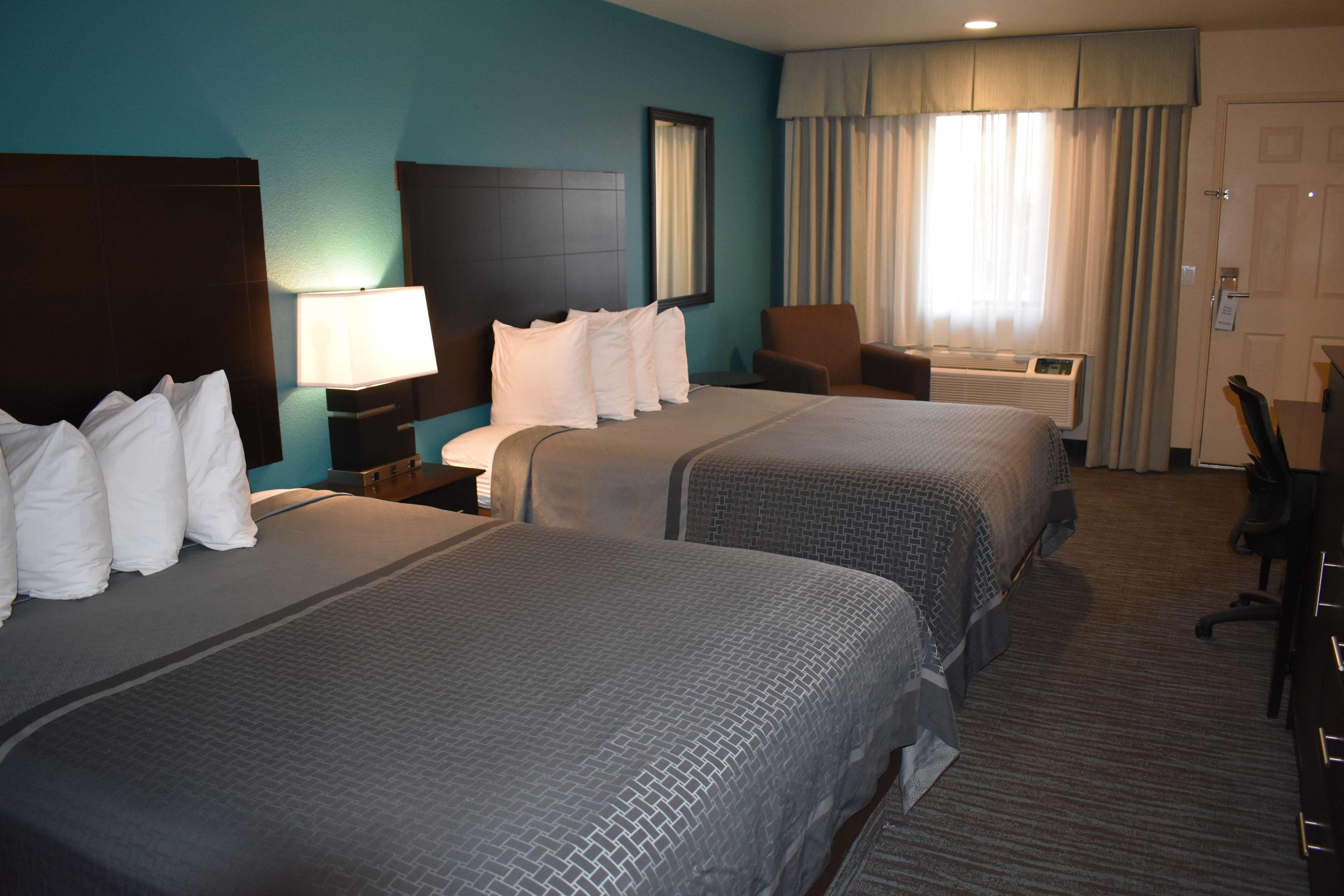 Best Western Apricot Inn Chaney Ranch Экстерьер фото